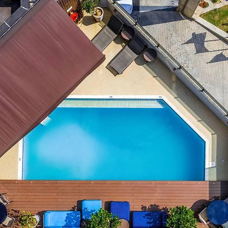 Apart Hotel Moderno Em جوينفيل المظهر الخارجي الصورة