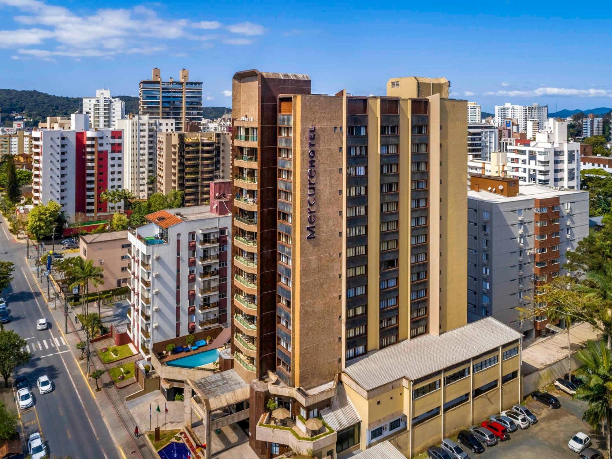 Apart Hotel Moderno Em جوينفيل المظهر الخارجي الصورة